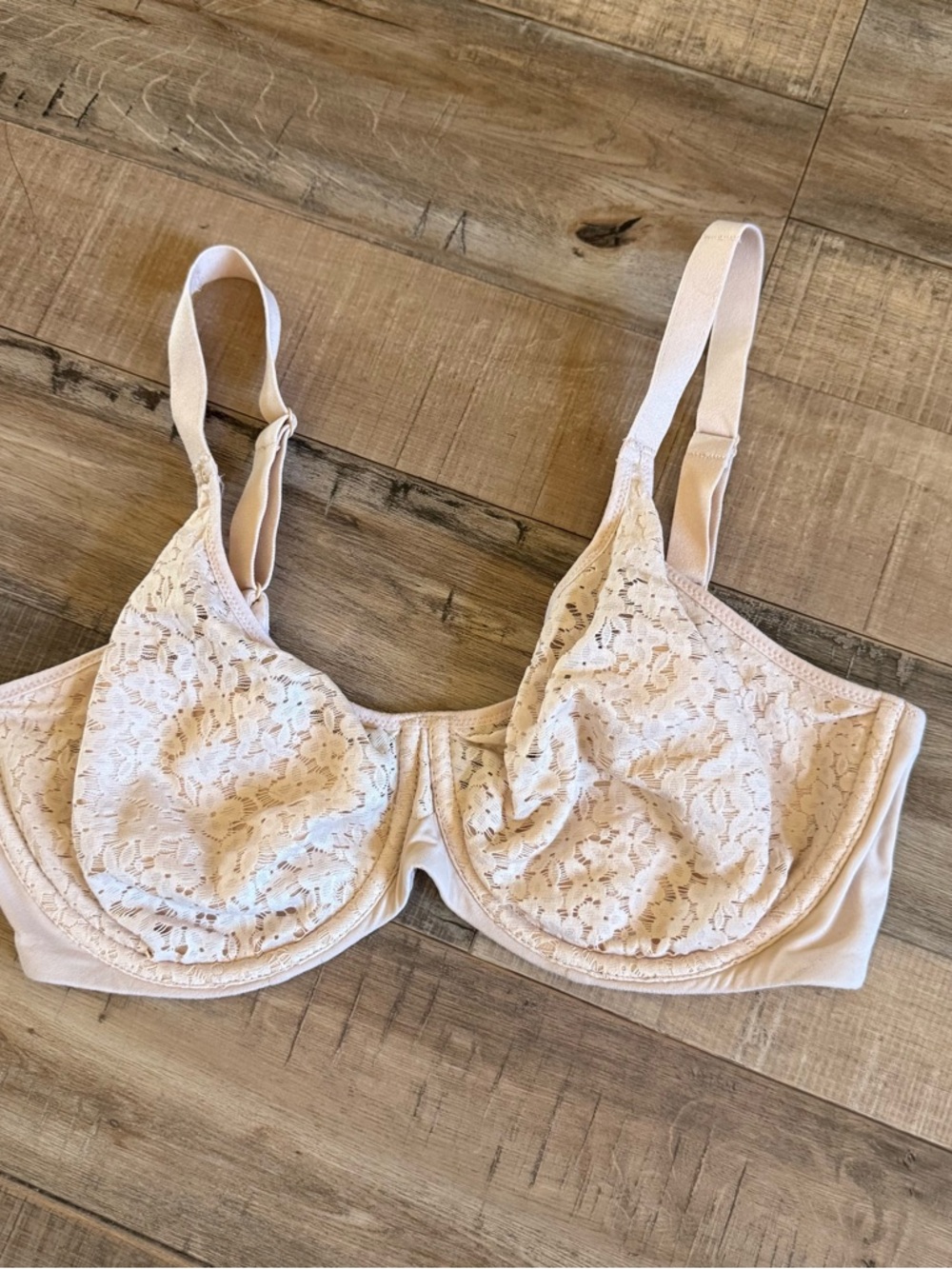 Chantelle Norah Comfort Lace Underwire Bra - Cream (two) 34DD - Picture 11 of 12